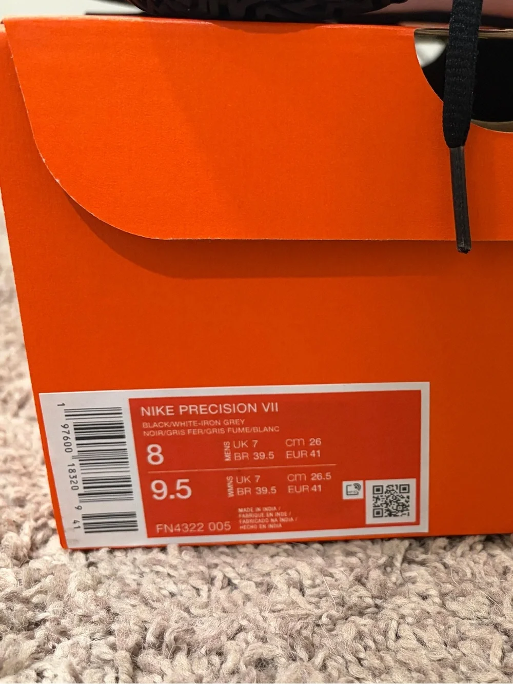 Nike Basketball shoes w/ box